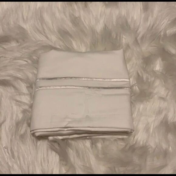 One piece standard size pillow sham - Picture 3 of 4